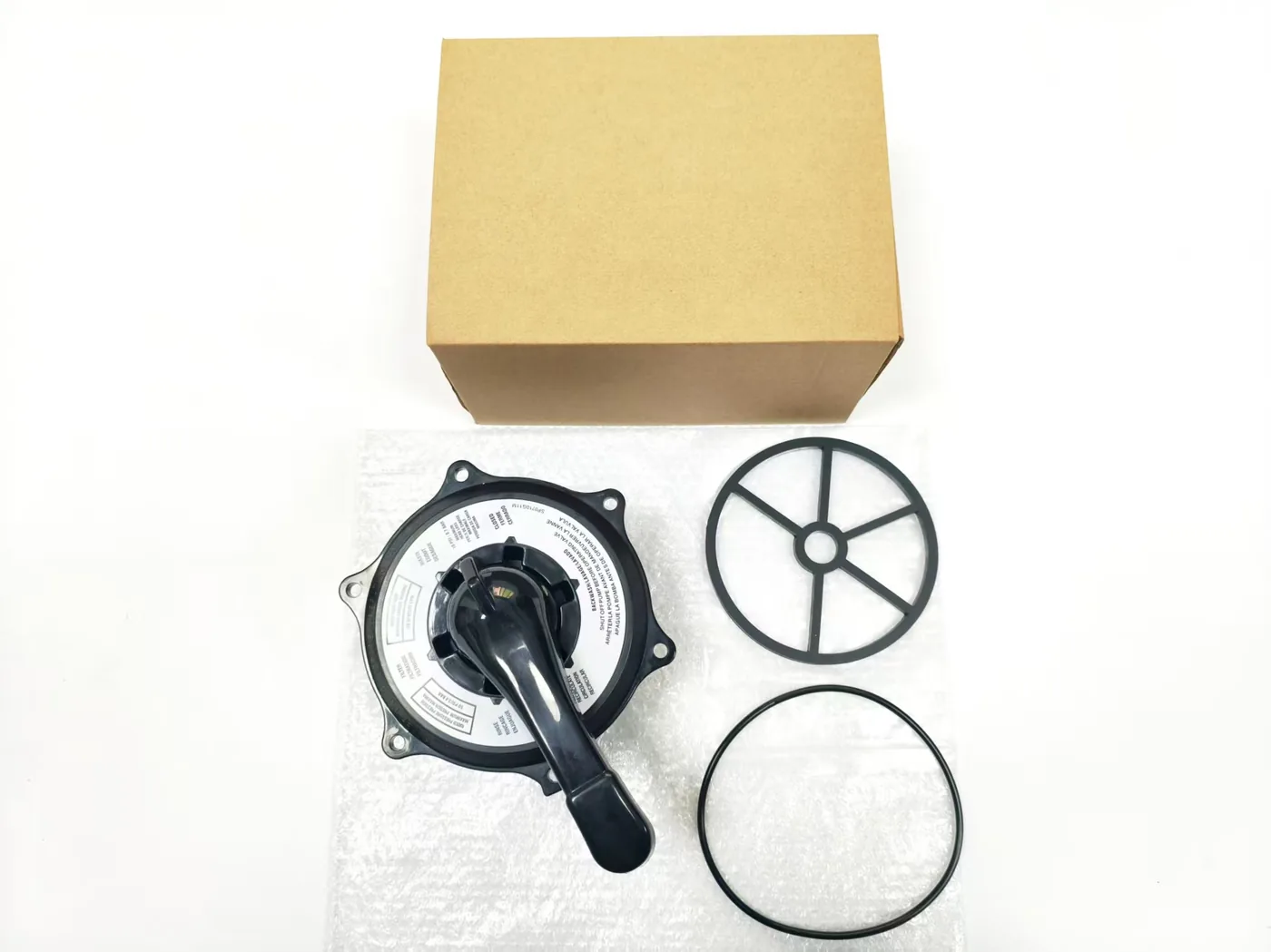 Key, Cover and Handle Assembly for Multiport Valves